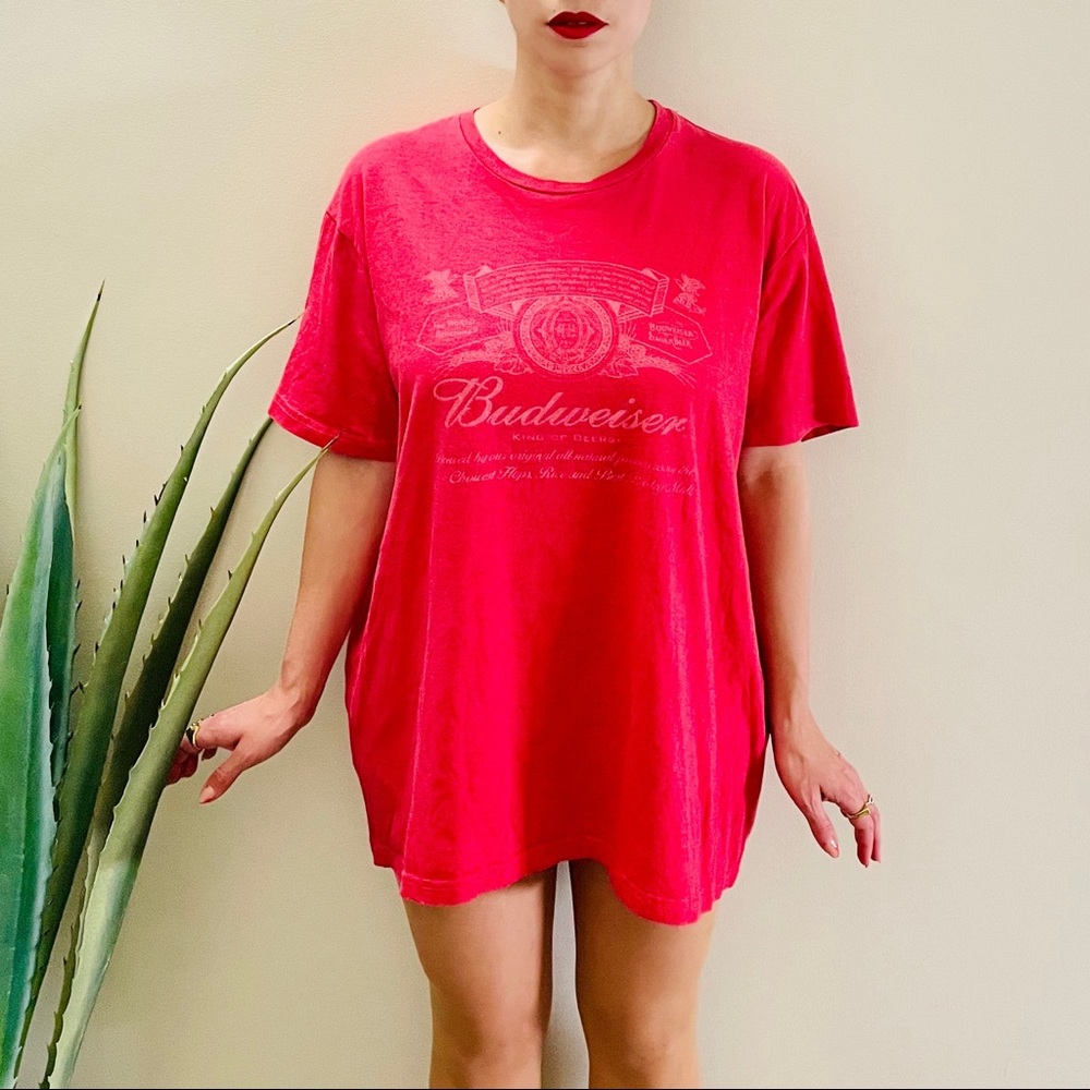 Vintage Budweiser T-Shirt in Red 🍺